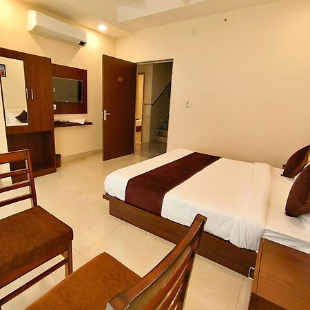 Hotel Veer Palace Near Udaipole Udaipur Esterno foto
