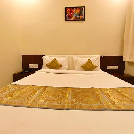 Hotel Veer Palace Near Udaipole Udaipur Esterno foto