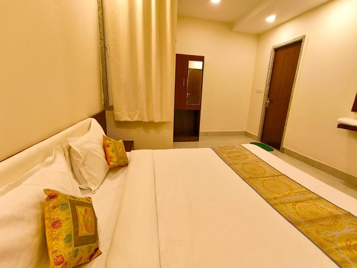 Hotel Veer Palace Near Udaipole Udaipur Esterno foto