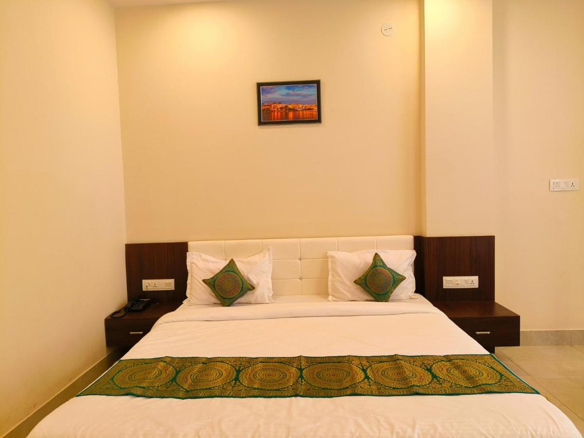 Hotel Veer Palace Near Udaipole Udaipur Esterno foto