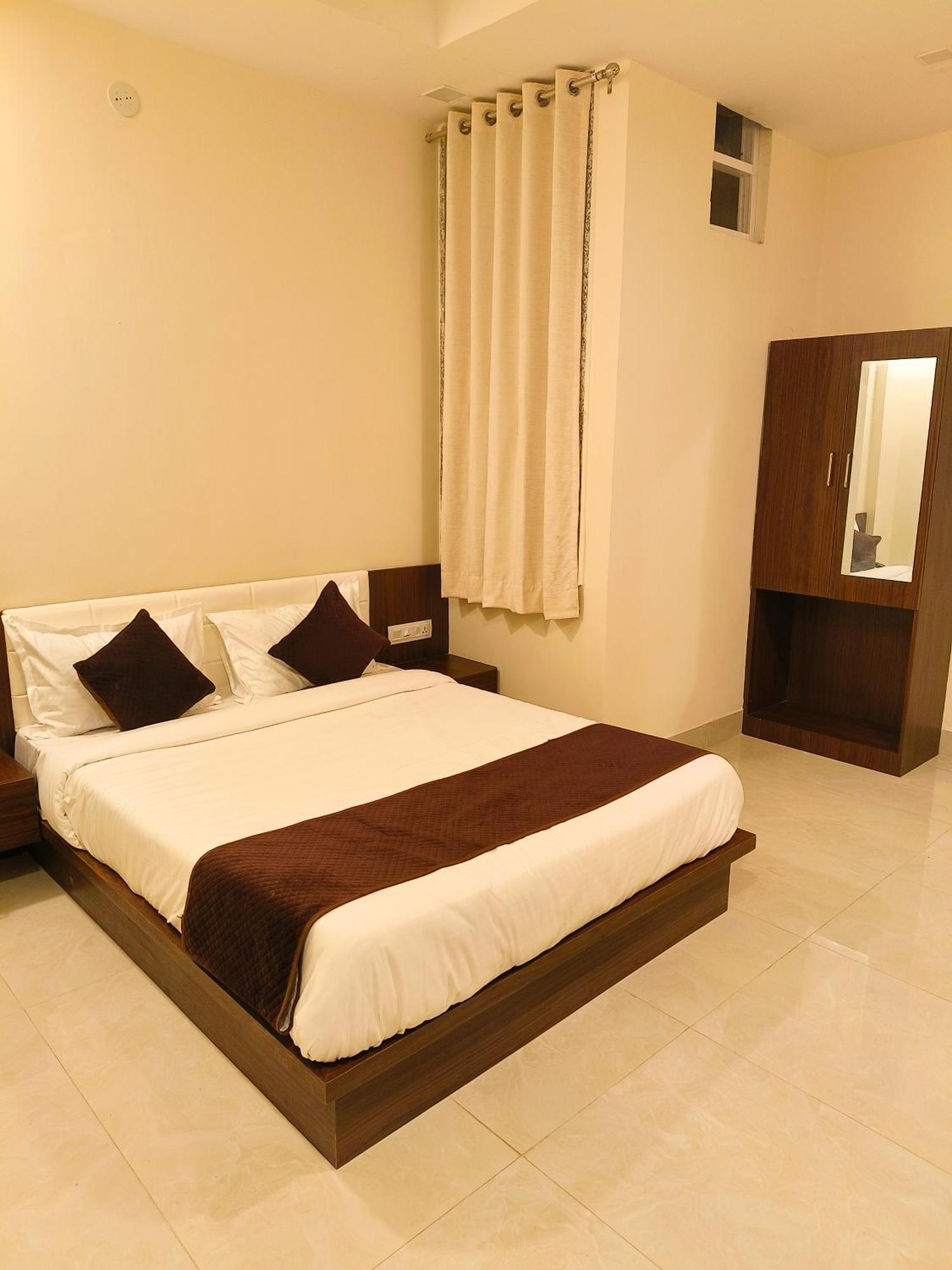 Hotel Veer Palace Near Udaipole Udaipur Esterno foto