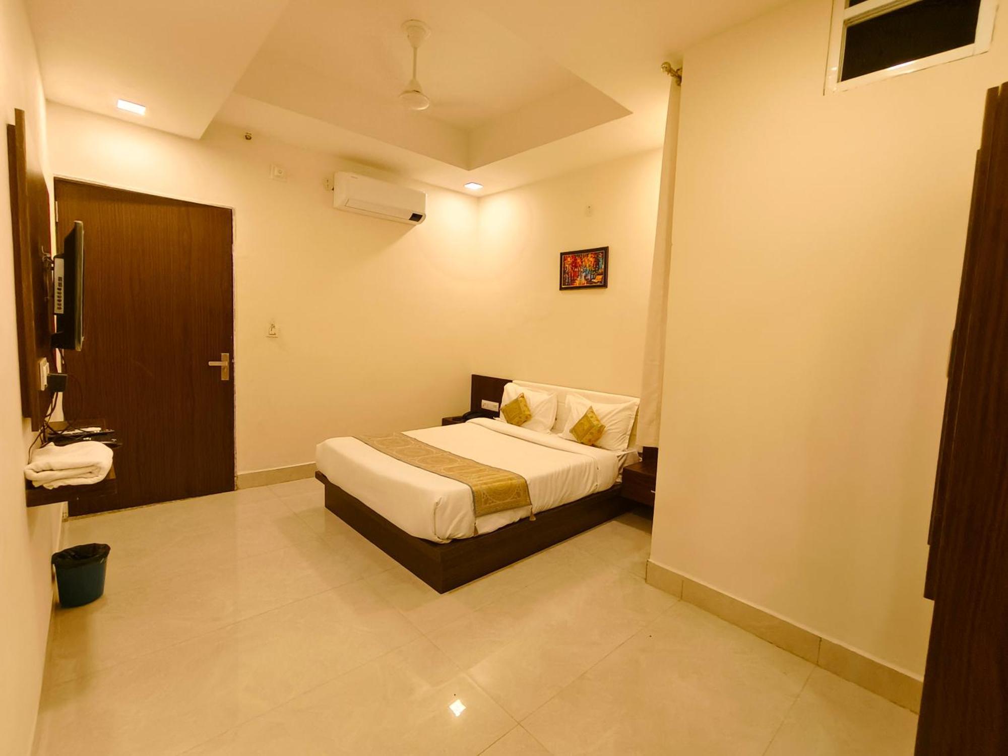 Hotel Veer Palace Near Udaipole Udaipur Esterno foto